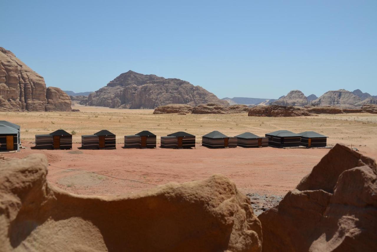 Bed and Breakfast Beduin Star Trail Camp Wadi Rum Esterno foto