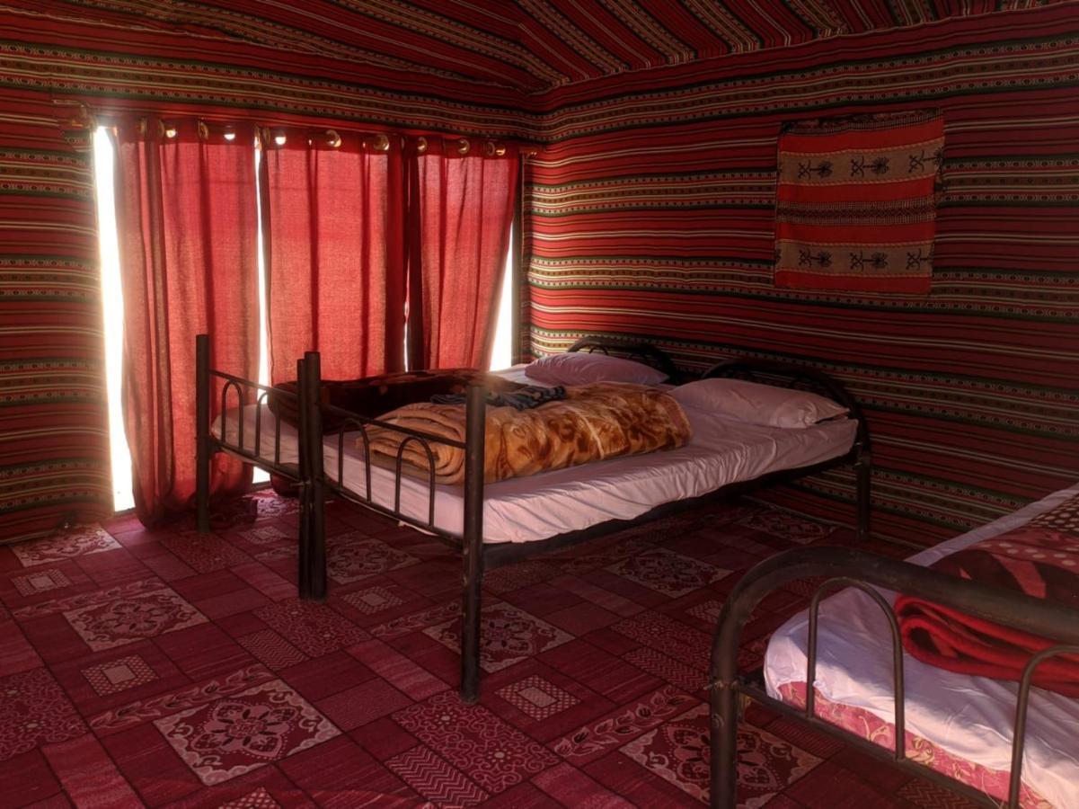 Bed and Breakfast Beduin Star Trail Camp Wadi Rum Esterno foto