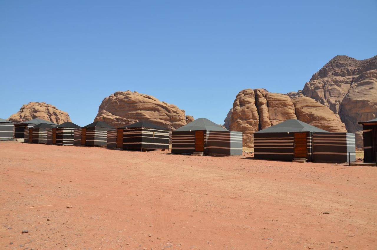 Bed and Breakfast Beduin Star Trail Camp Wadi Rum Esterno foto