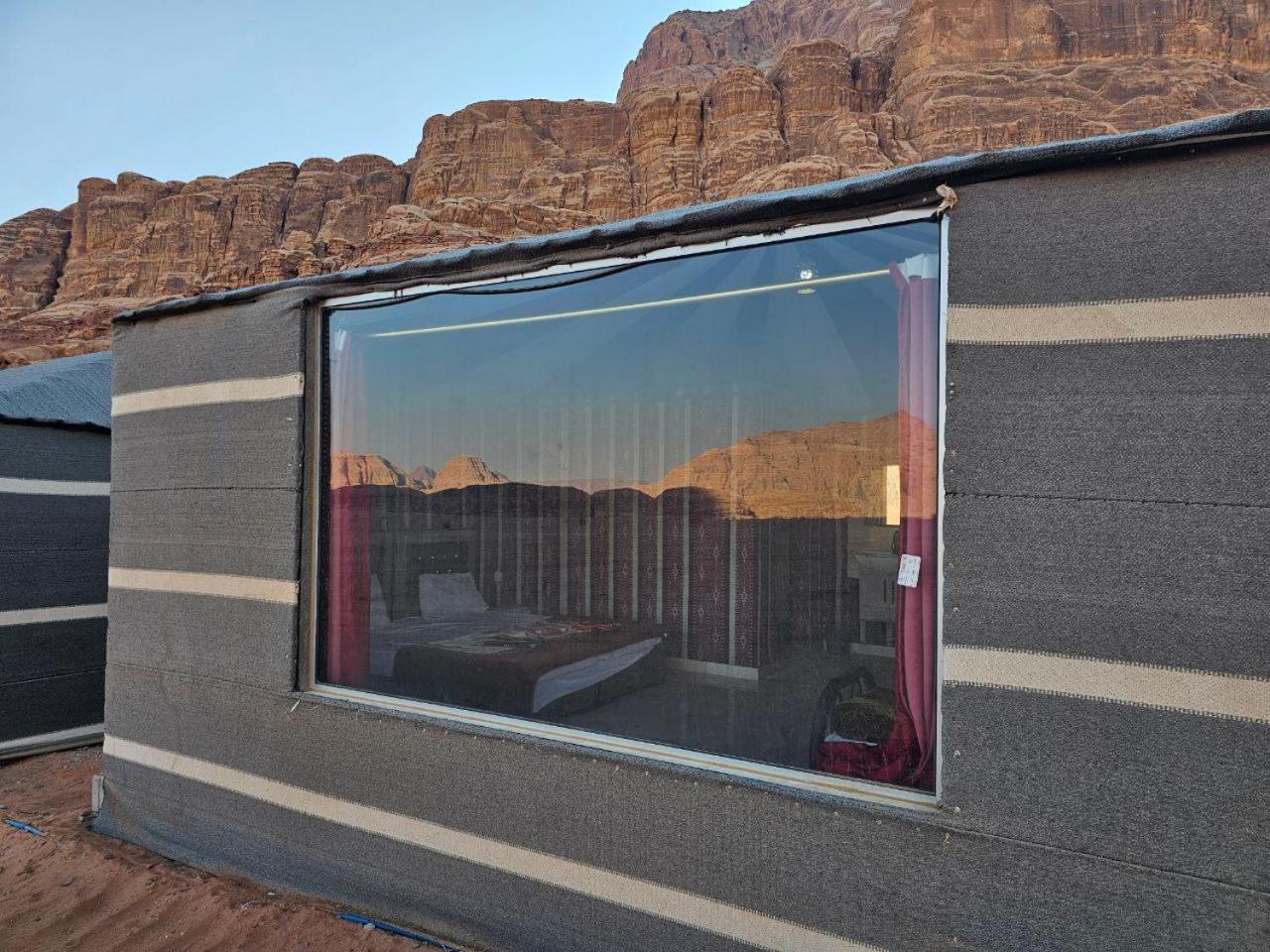 Bed and Breakfast Beduin Star Trail Camp Wadi Rum Esterno foto