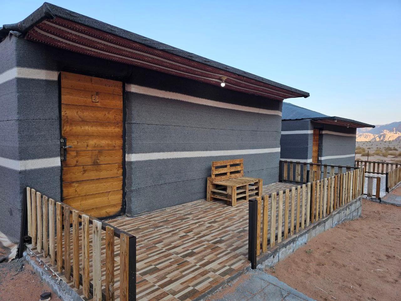 Bed and Breakfast Beduin Star Trail Camp Wadi Rum Esterno foto