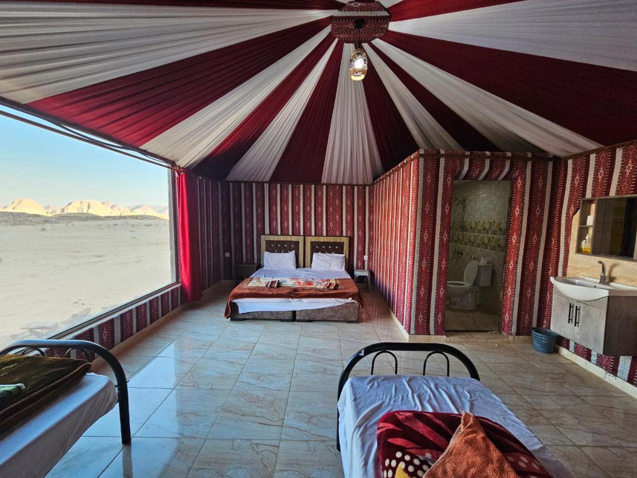 Bed and Breakfast Beduin Star Trail Camp Wadi Rum Esterno foto