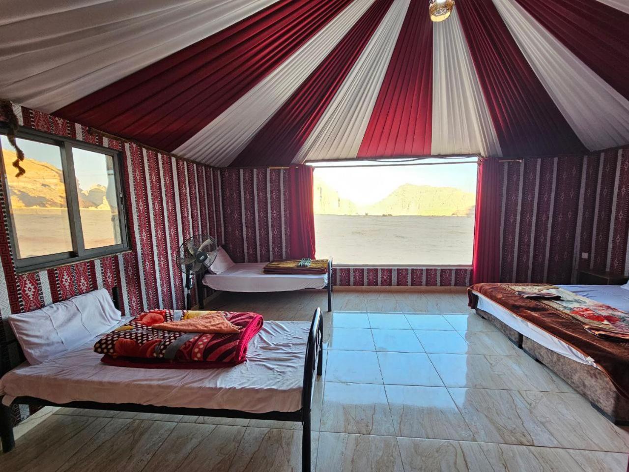 Bed and Breakfast Beduin Star Trail Camp Wadi Rum Esterno foto