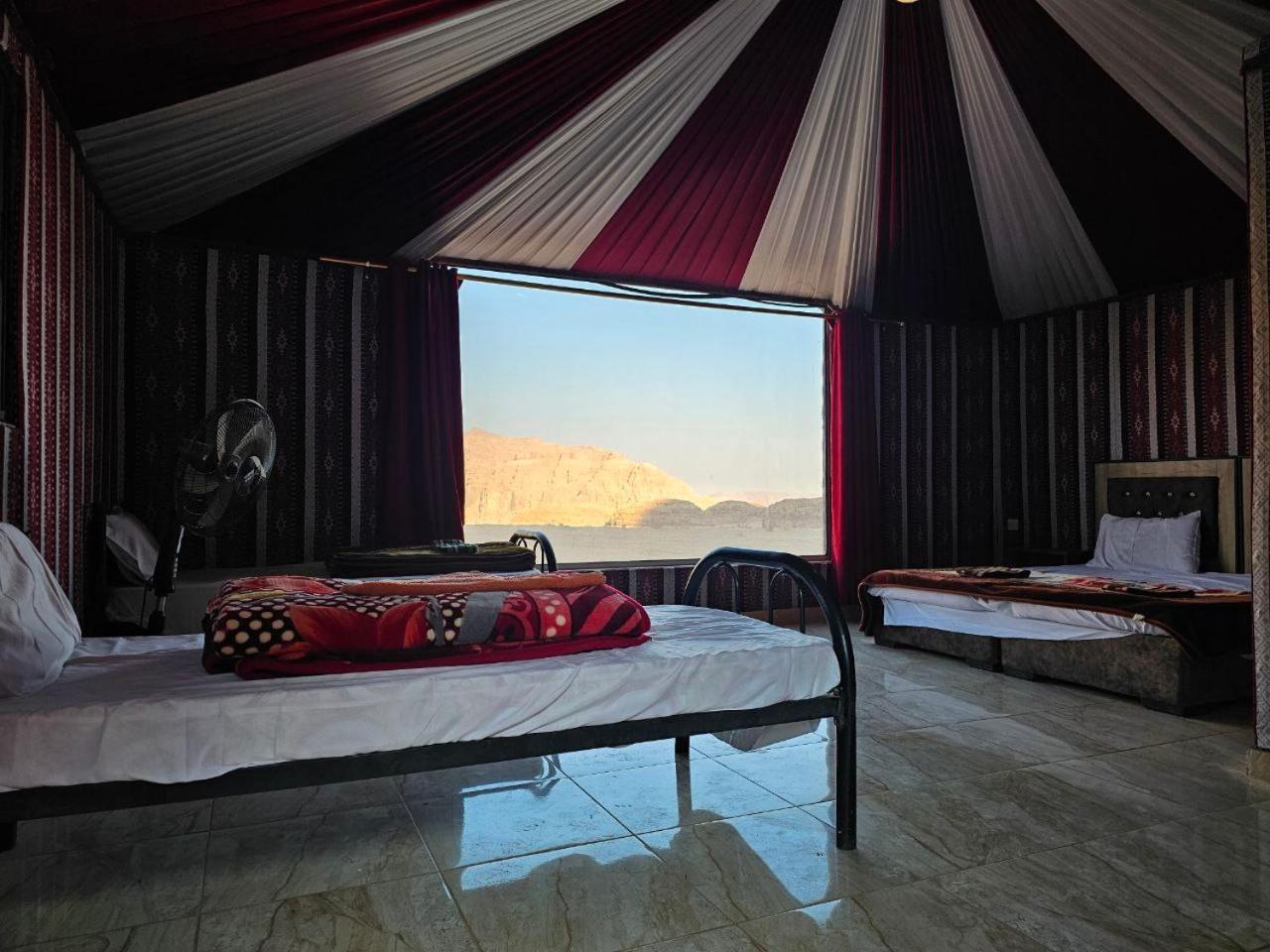 Bed and Breakfast Beduin Star Trail Camp Wadi Rum Esterno foto
