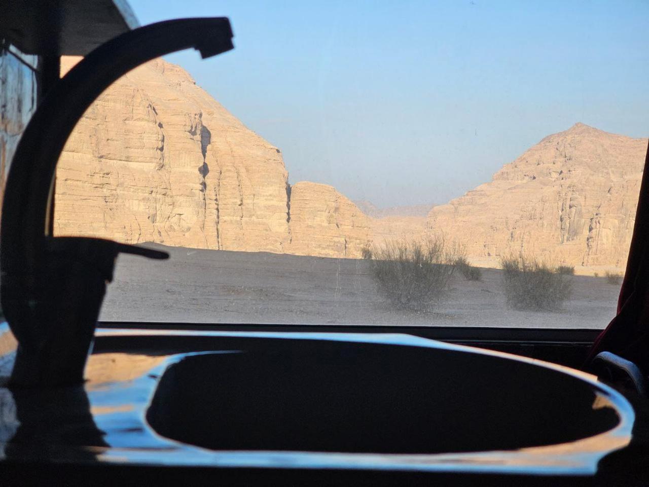Bed and Breakfast Beduin Star Trail Camp Wadi Rum Esterno foto