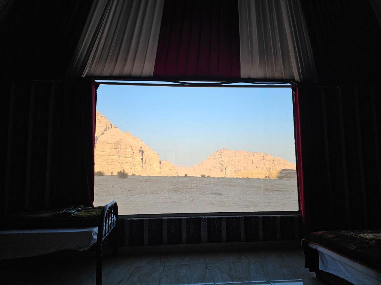 Bed and Breakfast Beduin Star Trail Camp Wadi Rum Esterno foto